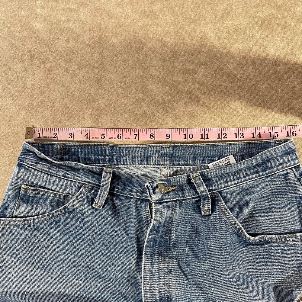 Wrangler Jean Shorts Relaxed Fit Size 32 - Picture 8 of 8